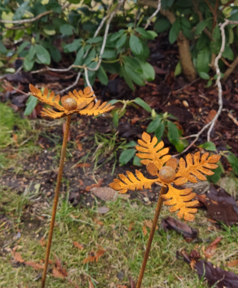 Kwiat ozdoba ogrodowa corten rdzewiona przestrzenna 3D Kwiat ozdoba ogrodowa corten rdzewiona przestrzenna 3D