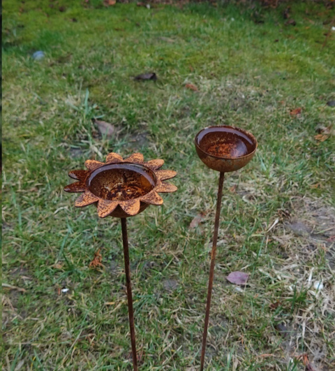 Poidełko dla owadó ozdoba ogrodowa corten rdzewiona 024 Poidełko dla owadó ozdoba ogrodowa corten rdzewiona 024