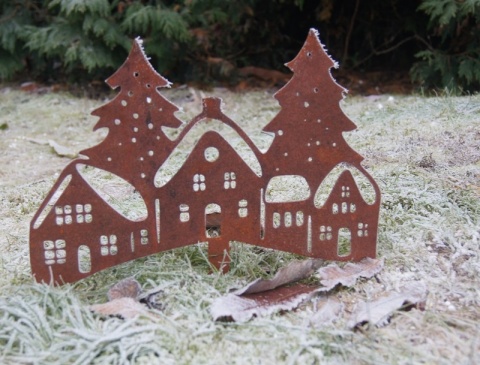 Zimowy domek ozdoba ogrodowa corten rdzewiona 098